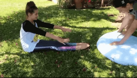 Giant Bubble Ball Toy, 80 cm and 120 cm Self-Sealing Reusable Play Ball for Backyard, Trampoline and Party Fun